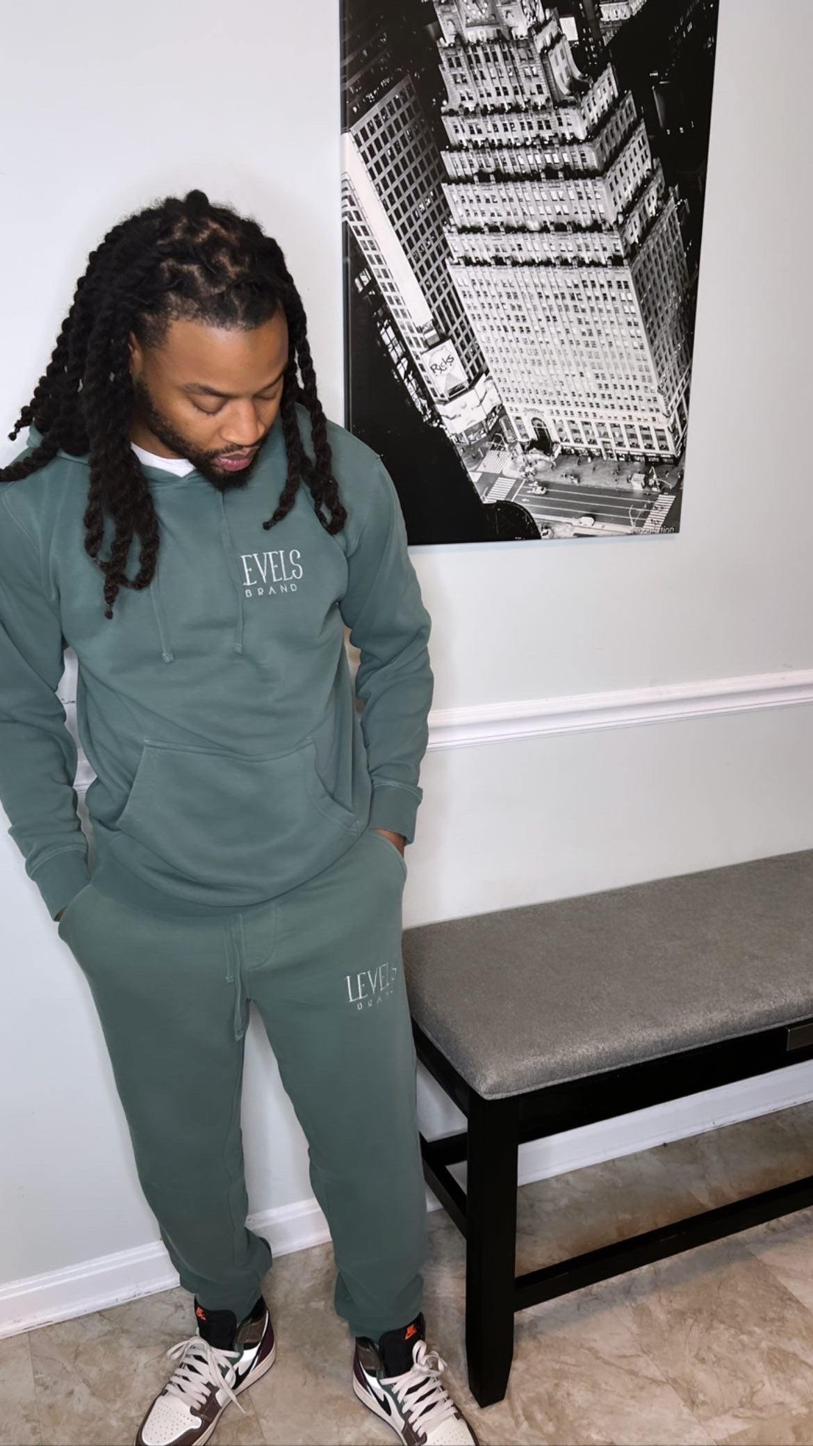 Essential Signature Logo Sweatsuit
