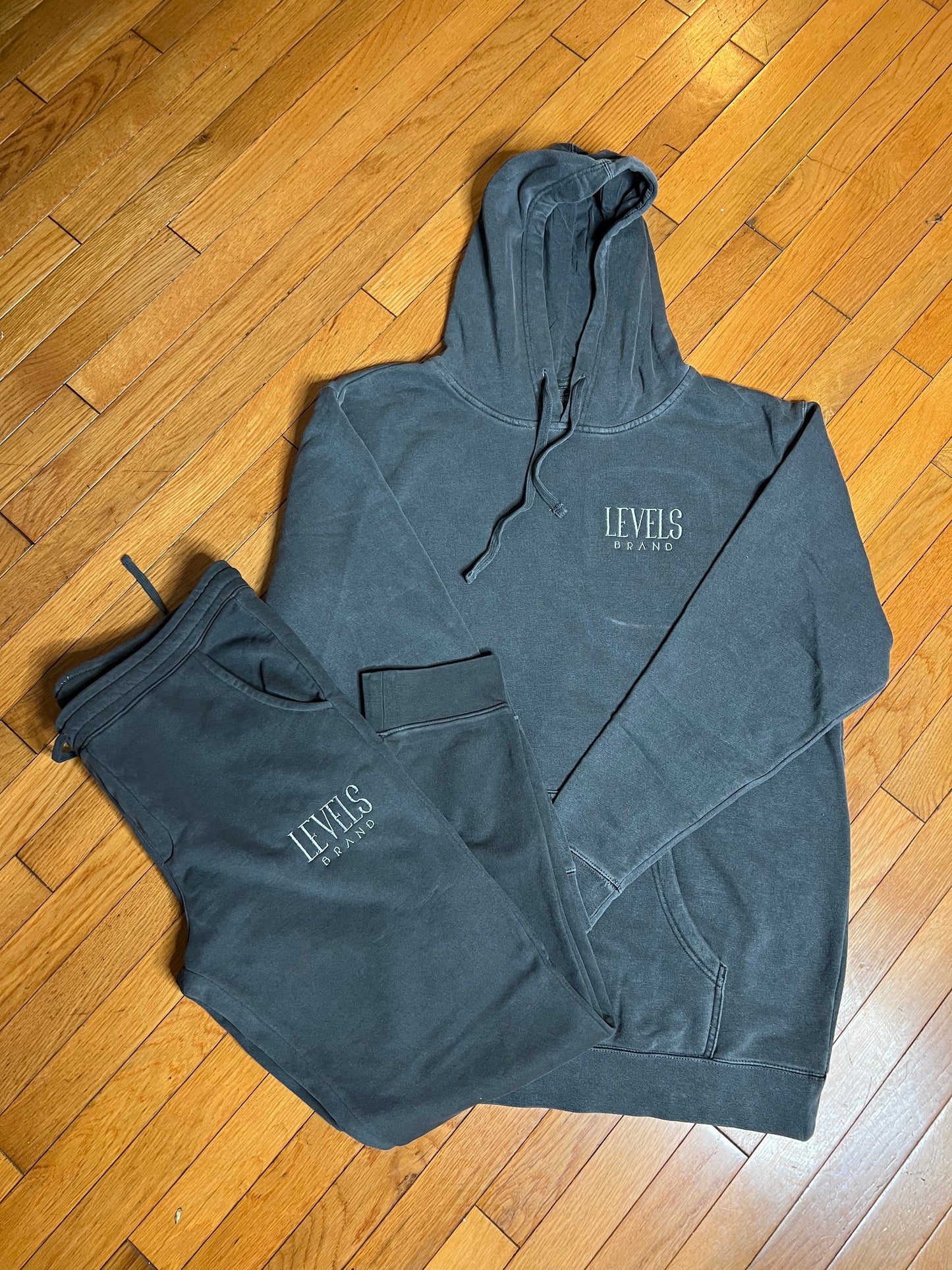 Essential Signature Logo Sweatsuit