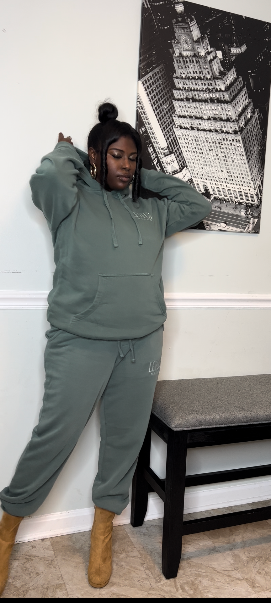 Essential Signature Logo Sweatsuit