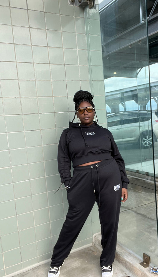 Levels Essential Cropped Hoodie